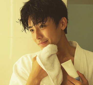 �����ԡ��д���Ը�ը�� ����껳���ƫ����ɫ�̷�����