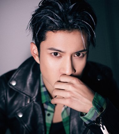 �����ġ�Ƥ��look����Dieselʢ�� ��������˧�̷����ͳ�����