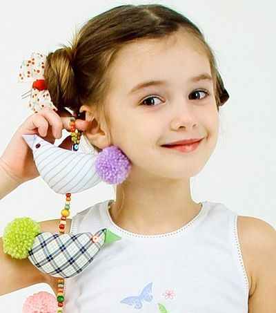 幼儿发型绑扎方法 幼儿发型盘发扎法(3)_发型师