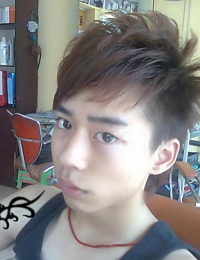 男士短发定位烫发型 男生定位烫短发发型图片