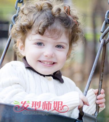 幼儿短蘑菇头发发型图片 女童蘑菇头发型图片