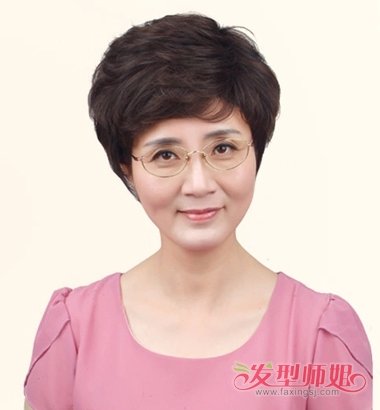 中年人烫头纹理烫好还是数码烫好 中老年烫纹理发型