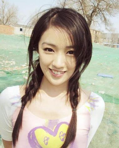脸盘子大的女孩怎么扎辫子好看 脸大的女生适