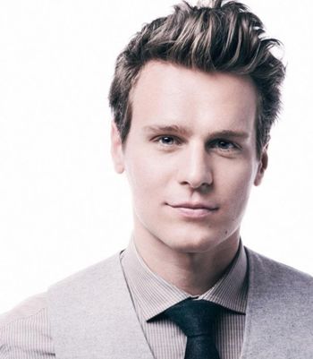 国字脸男生适合什么发型 适合国字脸男士的短