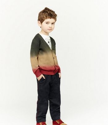 两<em>三岁</em>的<em>小男孩剪什么</em>样的<em>发型好看</em> 三到五岁