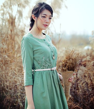 长头发直发怎么扎好看 成熟女人直头发的扎法