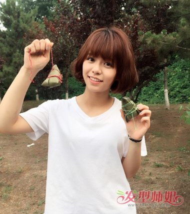 宋芸桦辣妹发型选梨花 烫短发这样做最美观(2