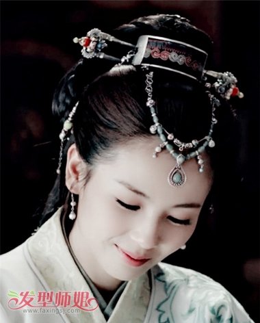 刘涛又接古装剧啦 巾帼发型尽展飒爽英姿(2)