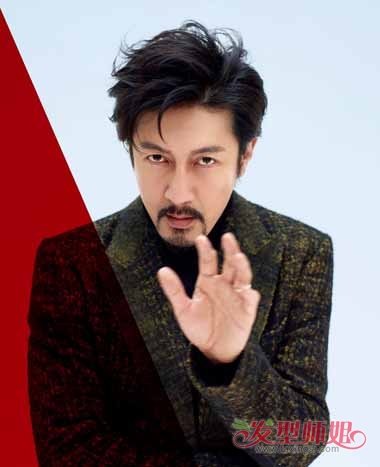 张鲁一成功男士大片 黑色短发用精神做造型(4)