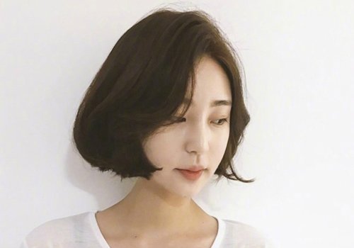 三十几岁的女人怎么总爱剪短发 中年女士适合的发型唯有短发不破