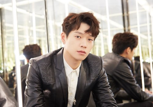 发际线高男生梳偏分中分刘海短发修颜更气质 尤其喜欢第三款